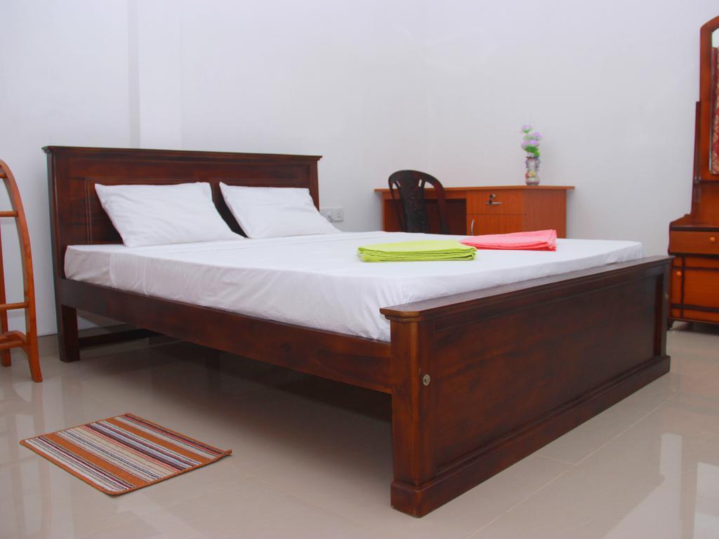 Heaven Star Rest Bed and Breakfast Mirissa Δωμάτιο φωτογραφία