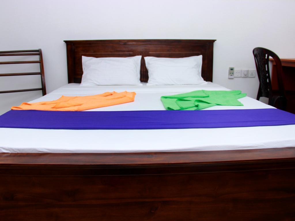 Heaven Star Rest Bed and Breakfast Mirissa Δωμάτιο φωτογραφία