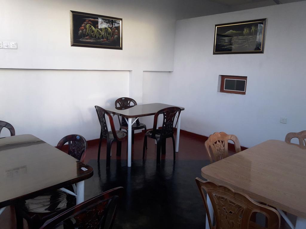 Heaven Star Rest Bed and Breakfast Mirissa Εξωτερικό φωτογραφία