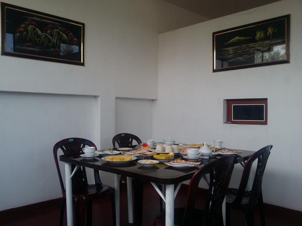 Heaven Star Rest Bed and Breakfast Mirissa Εξωτερικό φωτογραφία